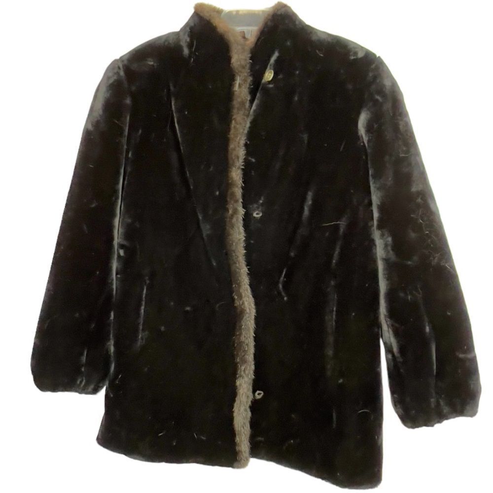 Vintage Style VI Ltd Faux Fur Coat